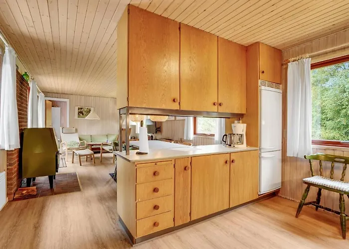 Three-bedroom With A Fireplace 05 בית נופש *