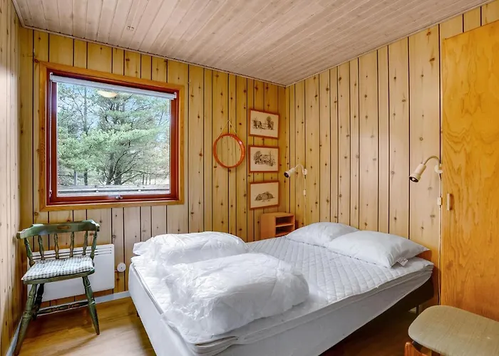 Three-bedroom With A Fireplace 05 בית נופש *