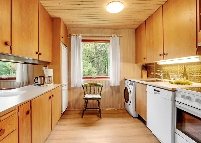 Three-bedroom With A Fireplace 05 בית נופש